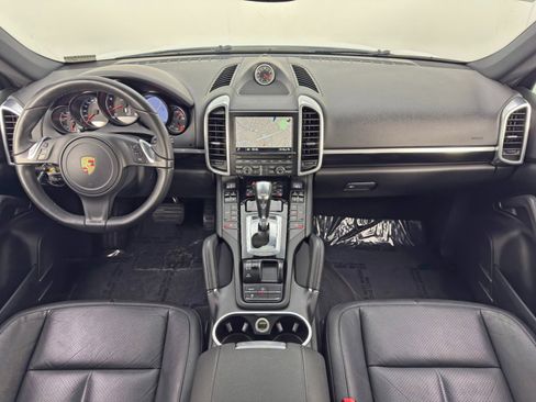 Used 2014 Porsche Cayenne image 12