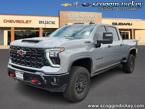 Used 2025 Chevrolet Silverado 2500 ZR2 w/ Technology Package AWD/4WD image 1