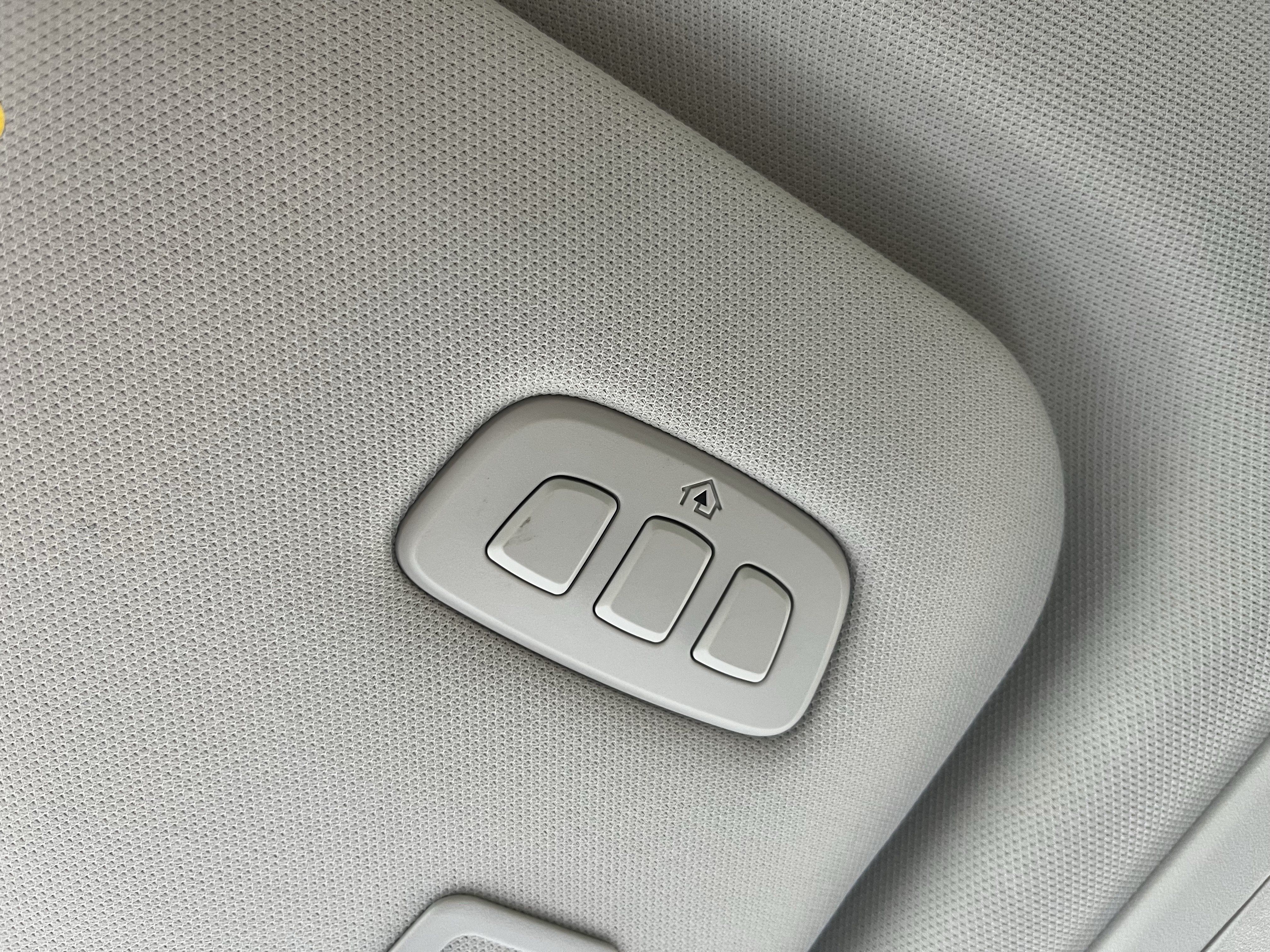 Used 2025 Lincoln Nautilus Reserve AWD/4WD image 40