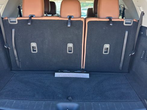 Used 2022 Nissan Pathfinder Platinum image 10