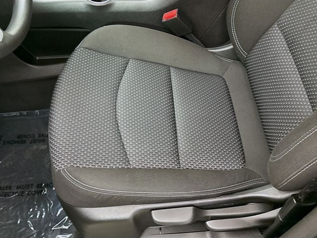 Used 2024 GMC Terrain SLE FWD image 19