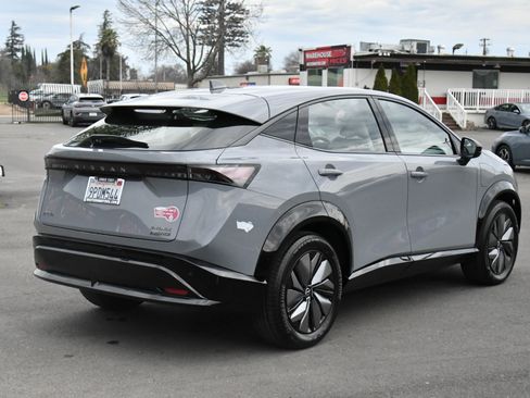 Used 2024 Nissan Ariya AWD image 8