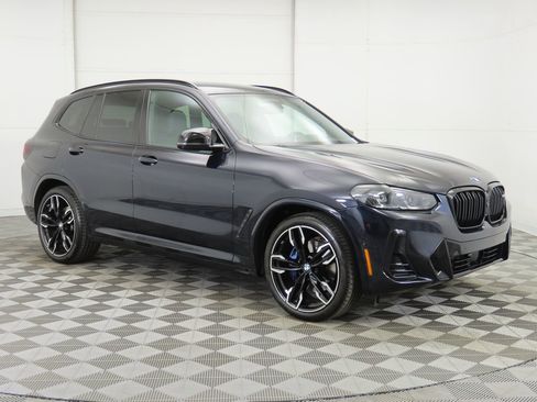 Used 2023 BMW X3 M40i image 3