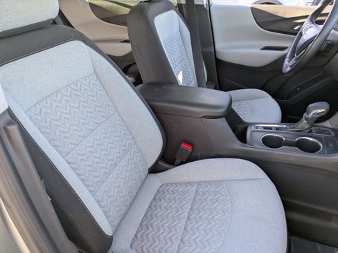 Used 2024 Chevrolet Equinox LT image 11