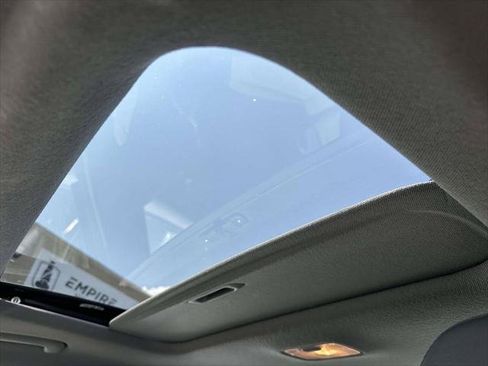 Used 2025 Hyundai Elantra SEL FWD image 29