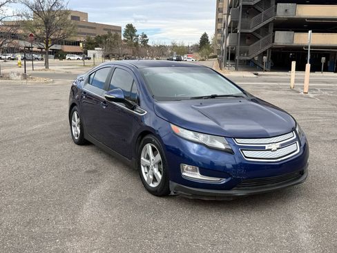 Used 2013 Chevrolet Volt FWD image 5