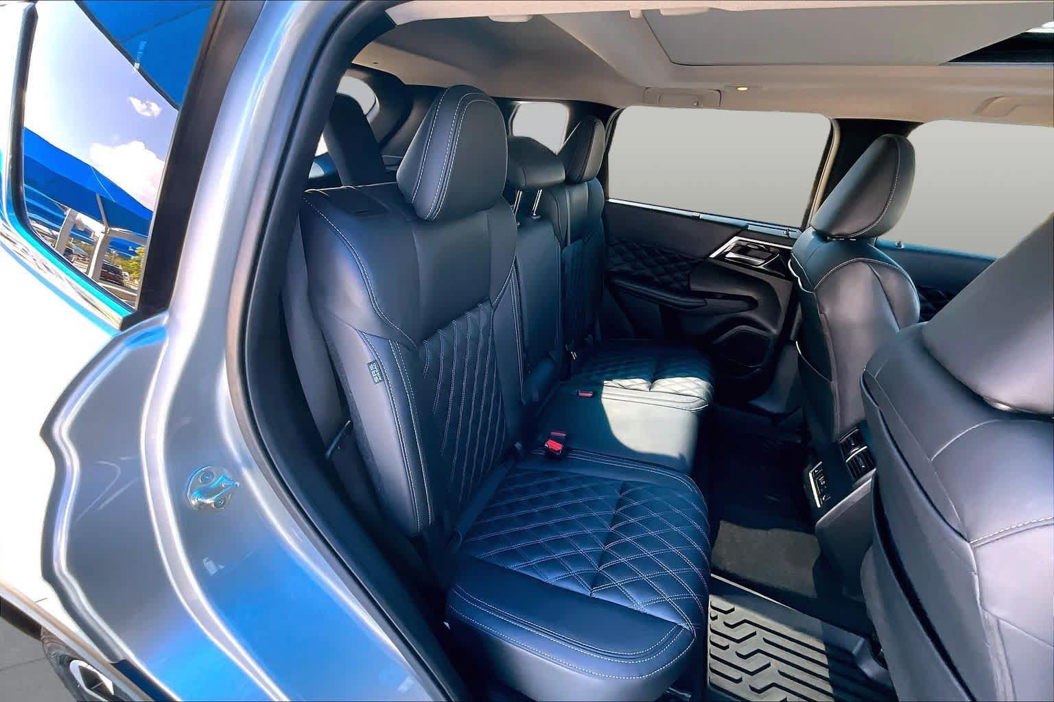 Used 2024 Mitsubishi Outlander SEL FWD image 20