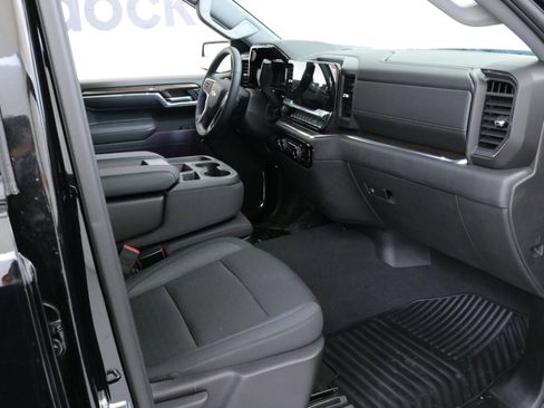 Used 2024 Chevrolet Silverado 1500 LT image 30