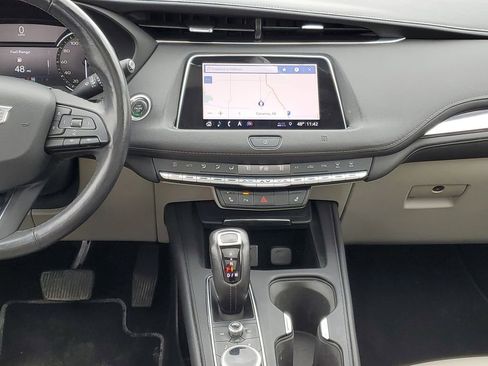 Used 2019 Cadillac XT4 Luxury w/ Cold Weather Package AWD/4WD image 25
