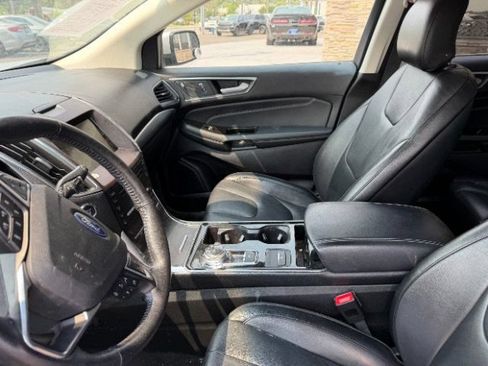Used 2019 Ford Edge Titanium AWD/4WD image 21