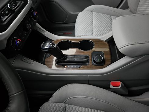 Used 2019 GMC Acadia SLE AWD/4WD image 31