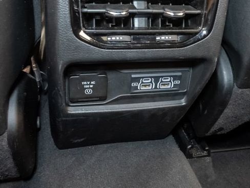 Used 2024 Jeep Grand Cherokee Altitude AWD/4WD image 28