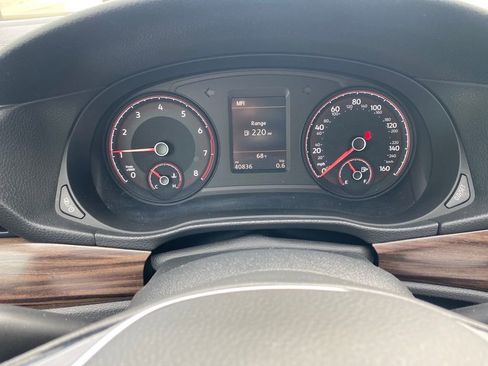 Used 2022 Volkswagen Passat 2.0T image 16