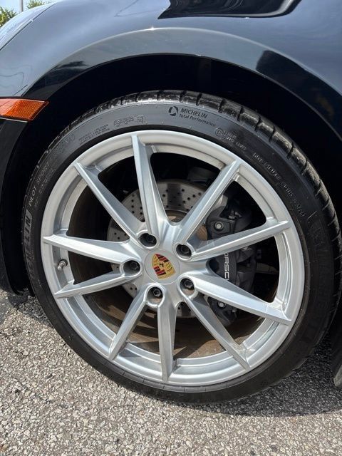 Used 2024 Porsche 911 Carrera 4 AWD/4WD image 25