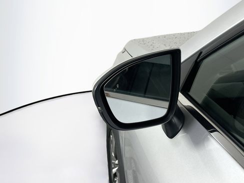 Used 2023 Nissan Pathfinder SL w/ Black Appearance Package image 16