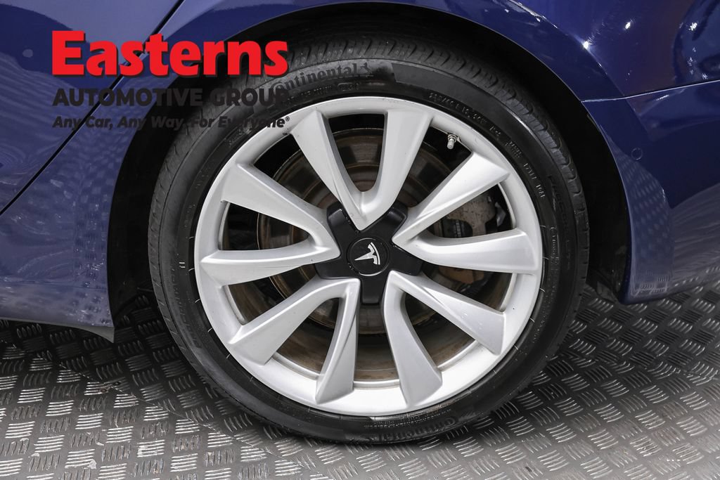 Used 2018 Tesla Model 3 Long Range RWD image 9
