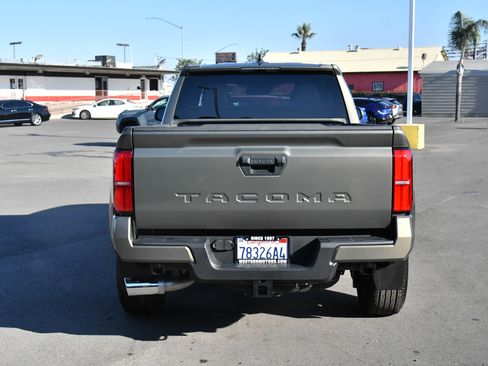 Used 2024 Toyota Tacoma TRD Sport image 7