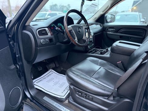 Used 2012 GMC Yukon XL Denali AWD/4WD image 9