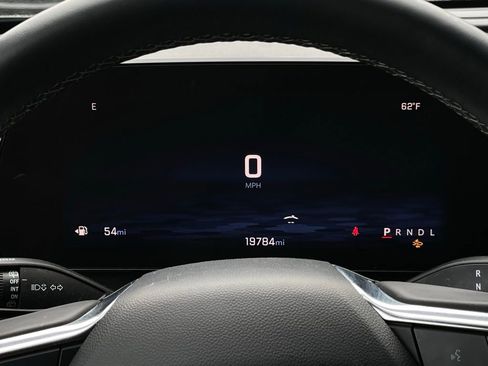 Used 2024 Chevrolet Traverse LT w/ Midnight/Sport Edition image 16