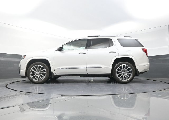 Used 2021 GMC Acadia Denali w/ Denali Ultimate Package AWD/4WD image 34