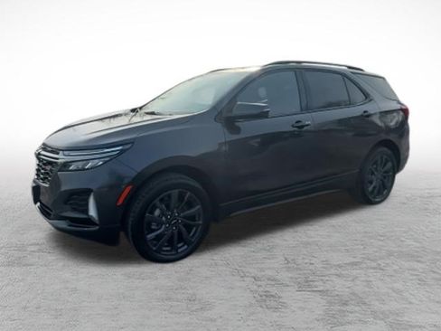 Used 2022 Chevrolet Equinox RS w/ Infotainment Package image 4