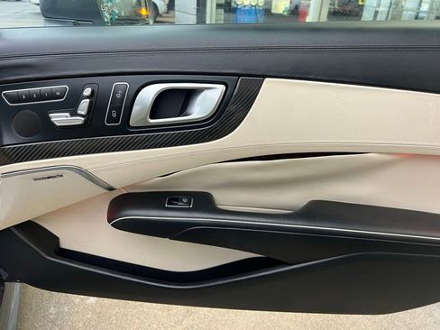 Used 2018 Mercedes-Benz SL 550 image 24