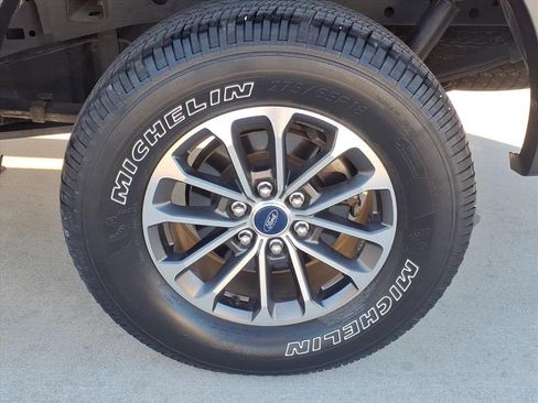 Used 2019 Ford F150 XLT w/ Equipment Group 302A Luxury image 10