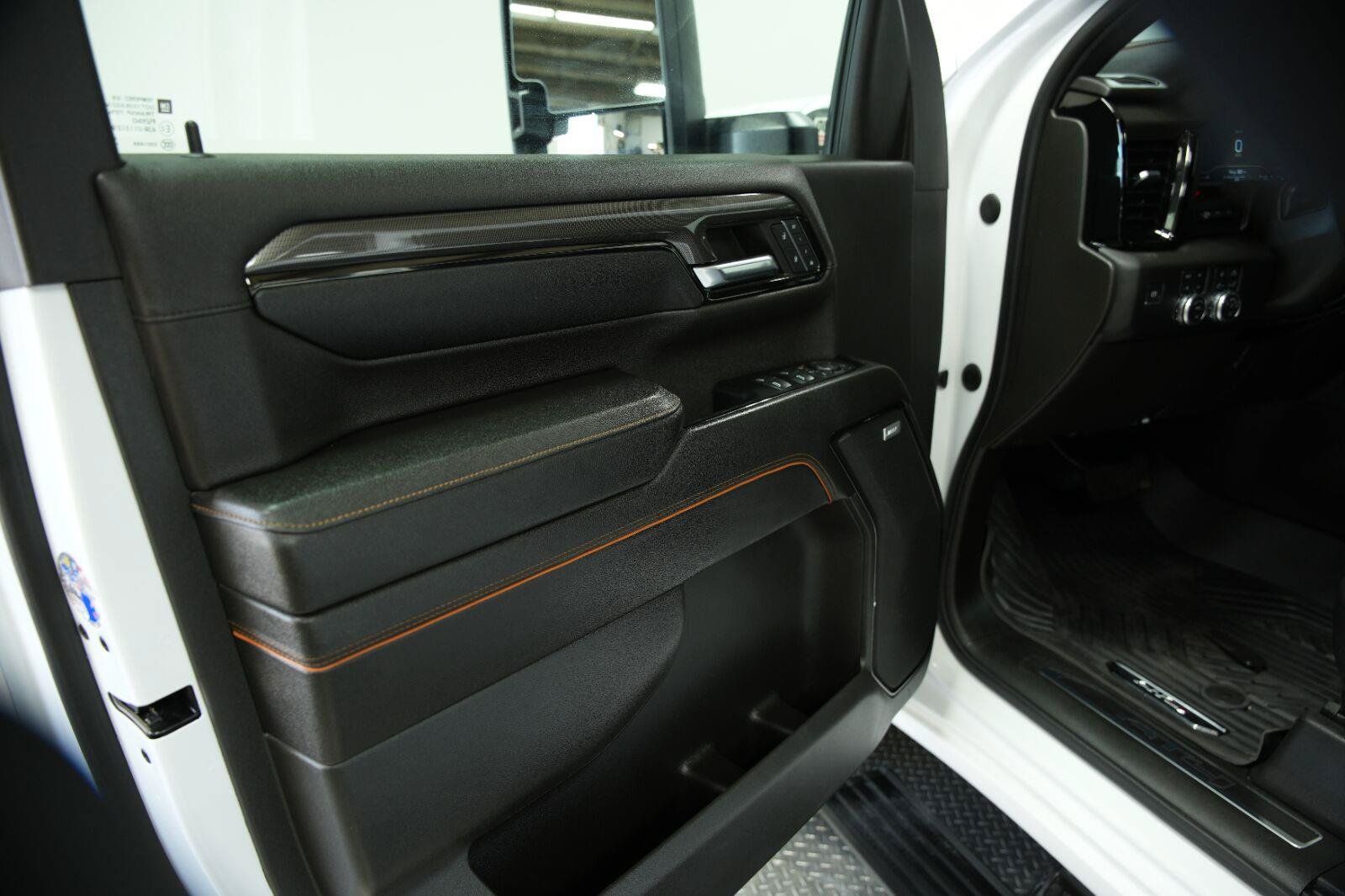 Used 2024 GMC Sierra 2500 AT4 w/ AT4 Premium Plus Package AWD/4WD image 36