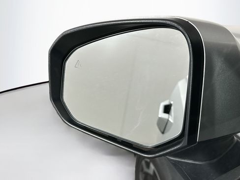 Used 2025 Hyundai Santa Fe SEL FWD image 16