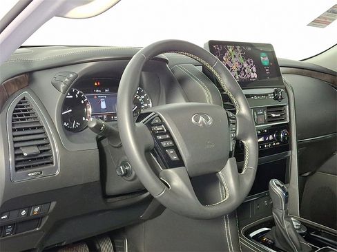 Certified 2024 INFINITI QX80 Premium Select w/ Cargo Package image 18