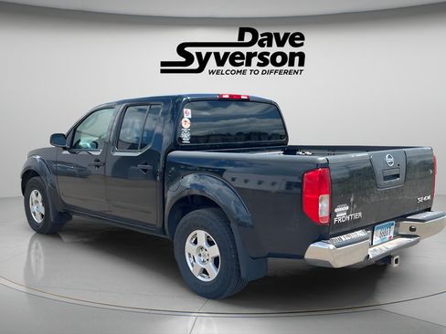 Used 2006 Nissan Frontier SE w/ (P01) Power Pkg AWD/4WD image 6