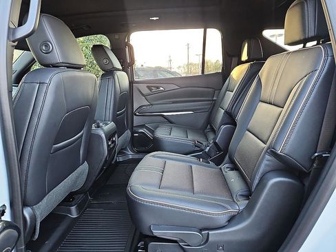 New 2026 Chevrolet Traverse High Country image 10