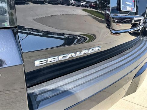 Used 2020 Cadillac Escalade Luxury RWD image 29