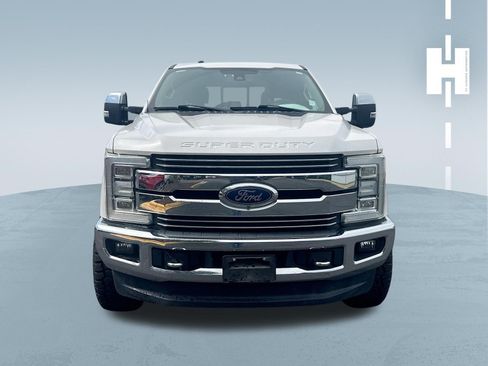 Used 2018 Ford F250 Lariat w/ Lariat Ultimate Package AWD/4WD image 2