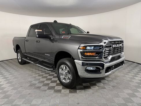 Used 2026 RAM 2500 Big Horn AWD/4WD image 5