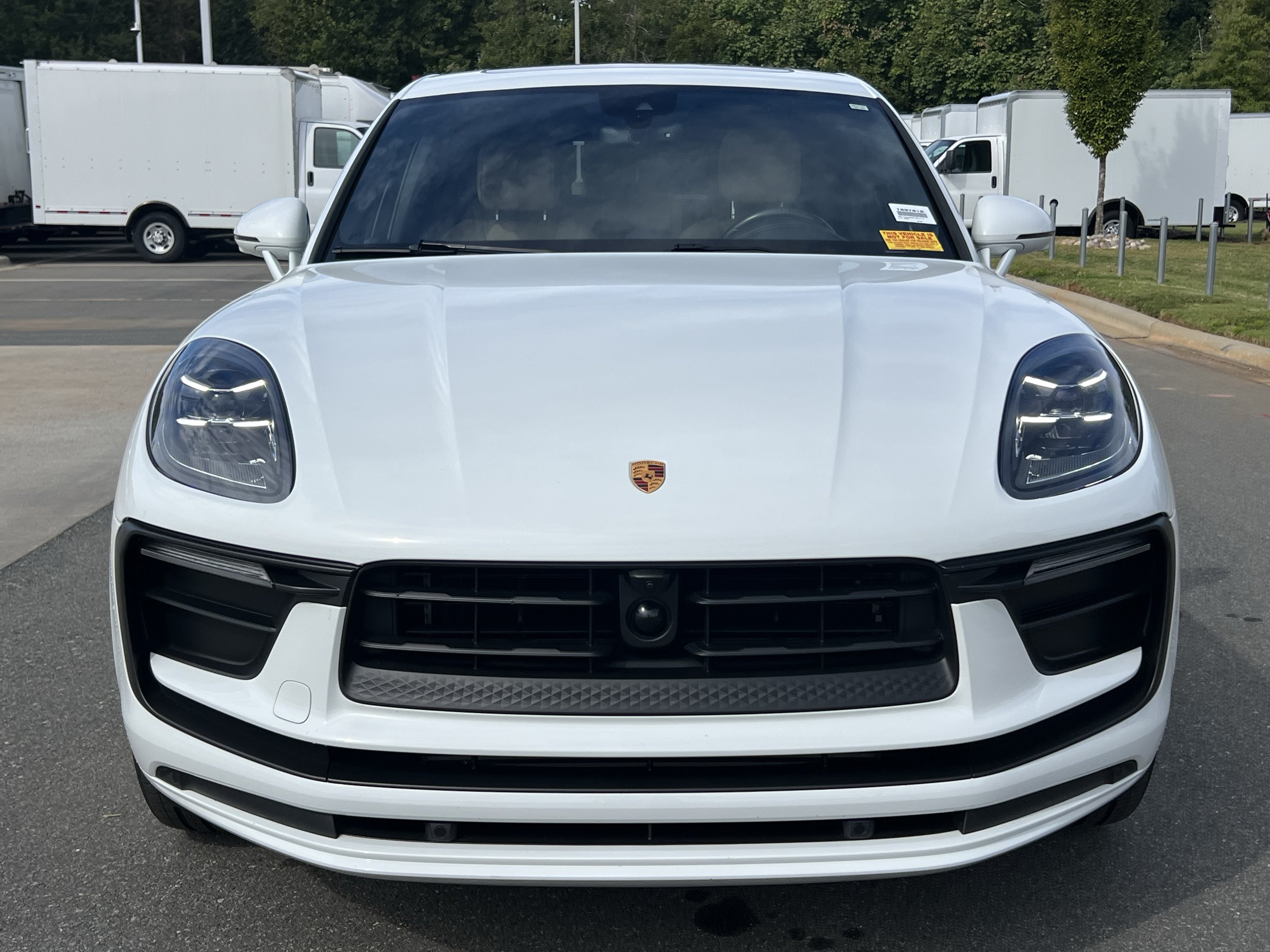 Used 2023 Porsche Macan AWD/4WD image 4