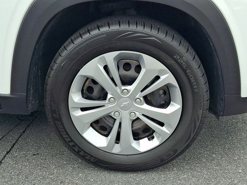 Used 2024 Chevrolet Trax LS FWD image 8