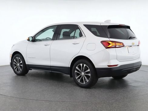 Used 2025 Chevrolet Equinox LT image 6