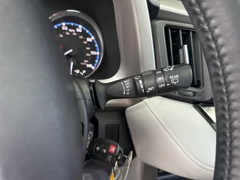 Used 2016 Toyota RAV4 XLE image 33