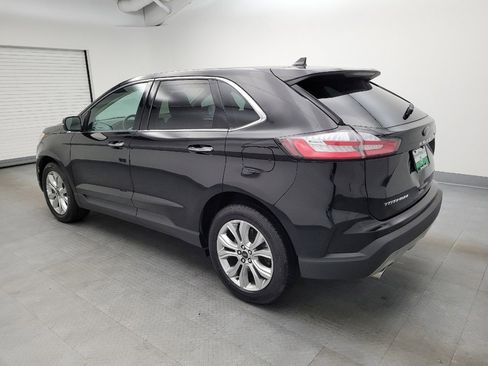 Used 2024 Ford Edge Titanium image 3