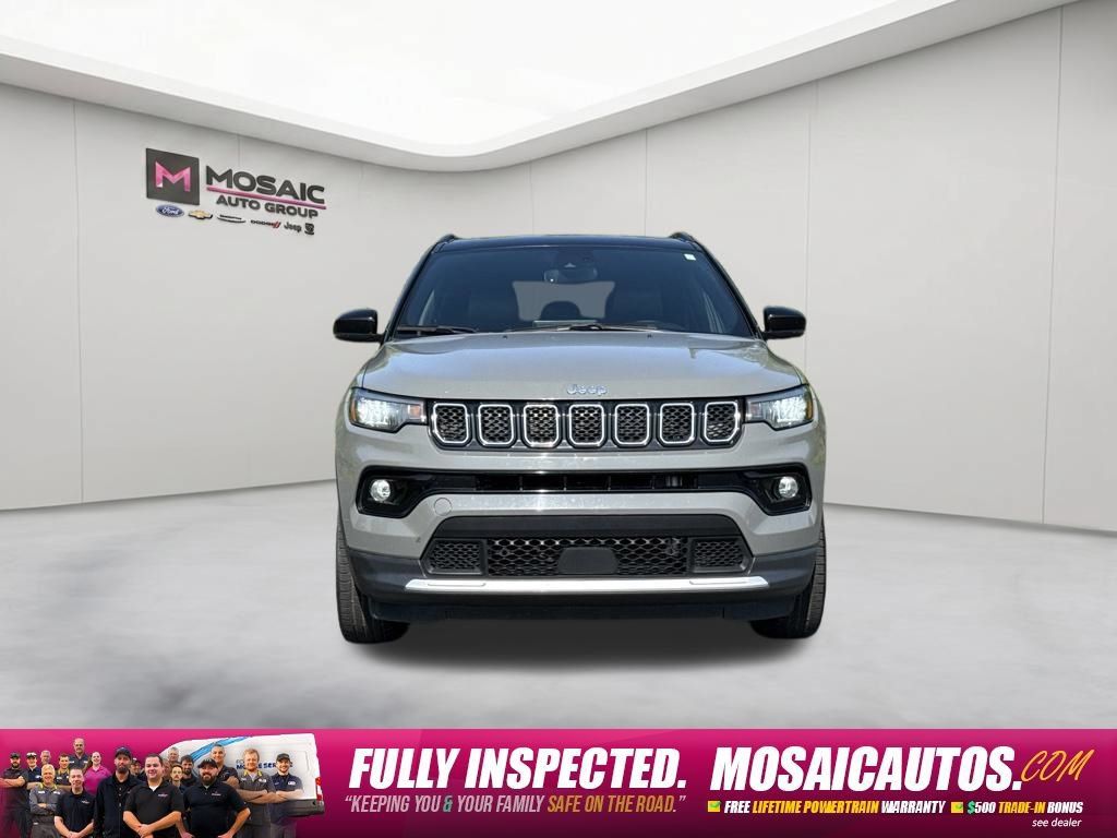 Used 2024 Jeep Compass Limited AWD/4WD image 2