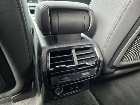 Used 2022 Audi Q3 2.0T Premium Plus w/ Premium Plus Package image 11