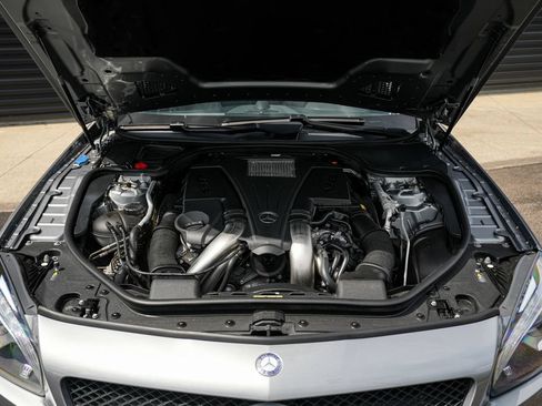 Used 2013 Mercedes-Benz SL 550 image 9
