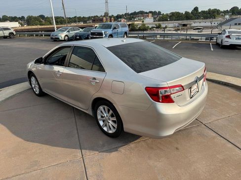 Used 2014 Toyota Camry XLE w/ Leather Package FWD image 8