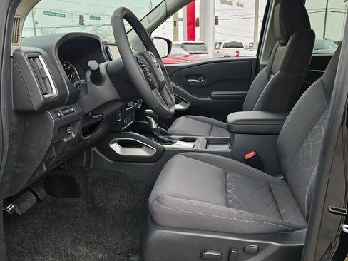 New 2026 Nissan Frontier SV w/ SV Convenience Package image 3