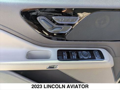 Certified 2023 Lincoln Aviator AWD w/ Class IV Trailer Tow Package image 10
