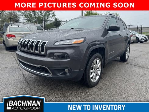 Used 2016 Jeep Cherokee Limited w/ Luxury Group image 4