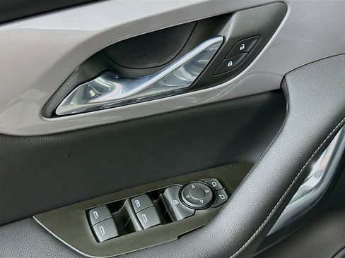 Used 2025 Chevrolet Blazer LT image 15