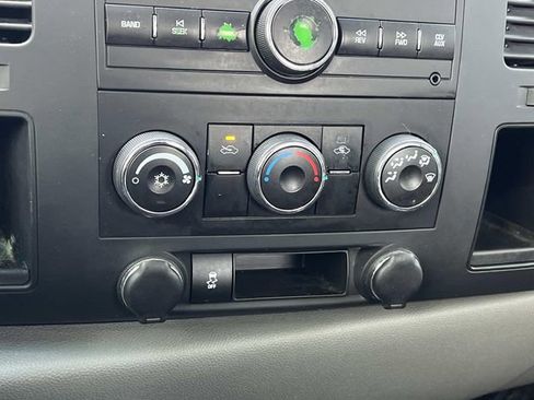 Used 2011 Chevrolet Silverado 1500 W/T image 23