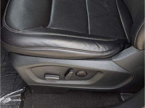 Used 2021 Ford Explorer Limited image 25